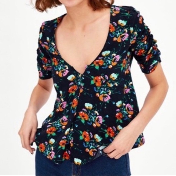 Zara Trafaluc Floral Ruched Sleeve Baby Doll Top Size Extra Small - Picture 3 of 15